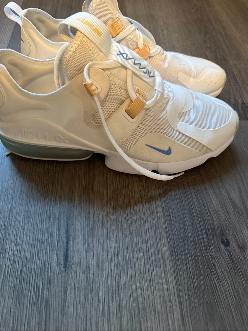 Nike women’s  Max infinity white/ university blue/ size 9.5
